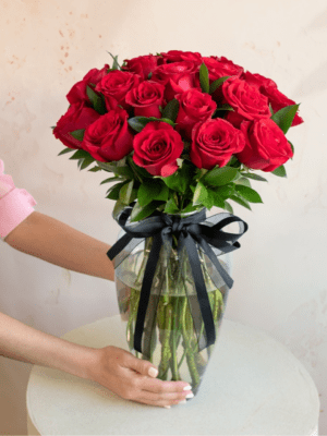 Clásico Amor con 24 Rosas Rojas